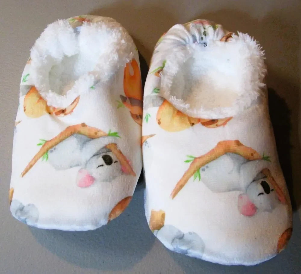 Gredecor Unisex Kids Plush Slippers Koala & Sloth Print Size Small (12) Cozy